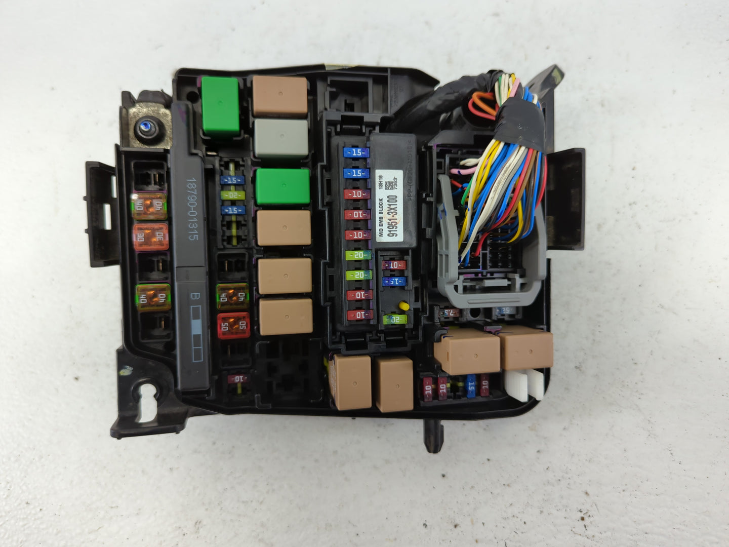 2011-2013 Hyundai Elantra Fusebox Fuse Box Panel Relay Module P/N:91205 3X711 Fits Fits 2011 2012 2013 OEM Used Auto Parts -