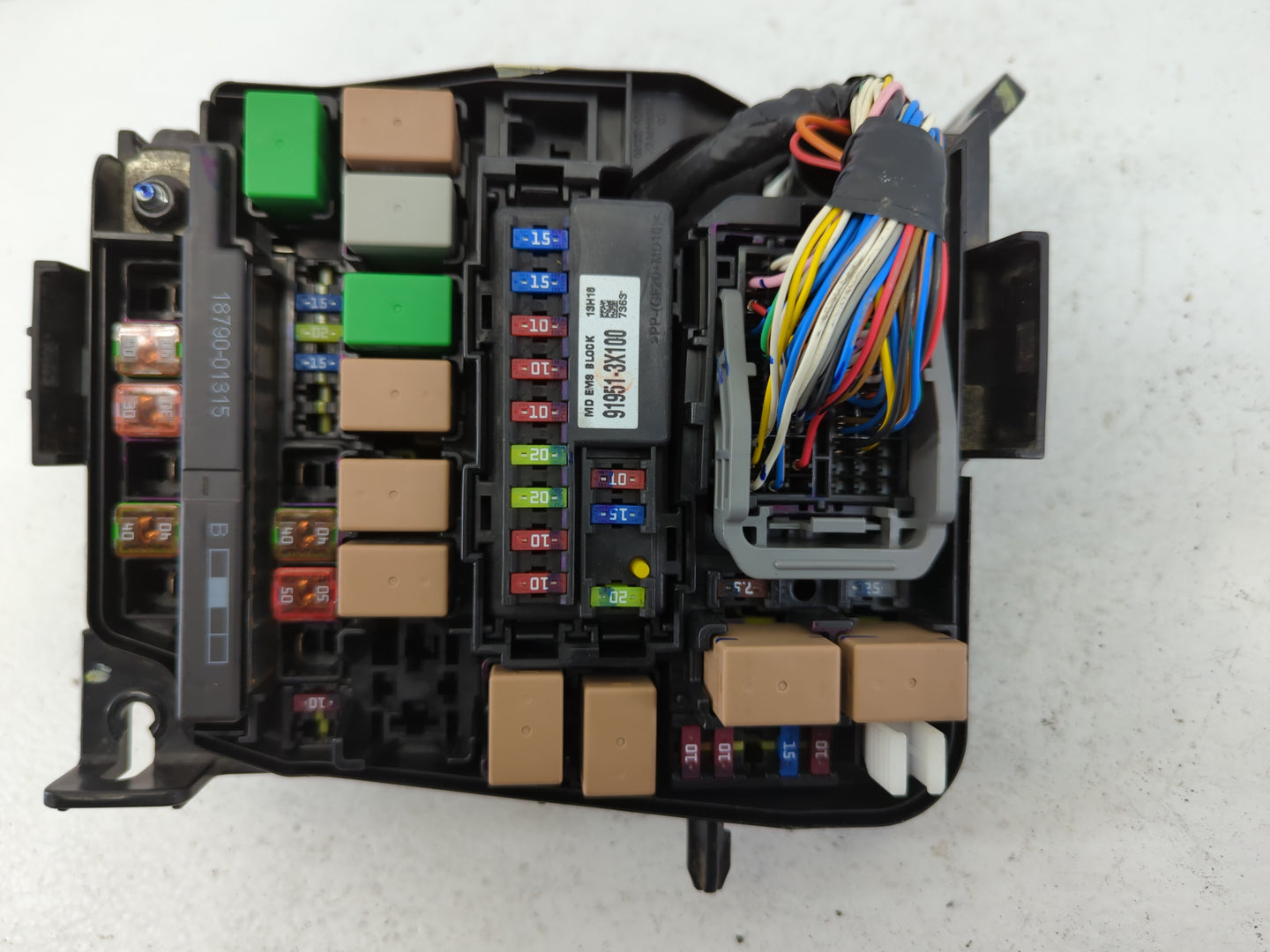 2011-2013 Hyundai Elantra Fusebox Fuse Box Panel Relay Module P/N:91205 3X711 Fits Fits 2011 2012 2013 OEM Used Auto Parts -