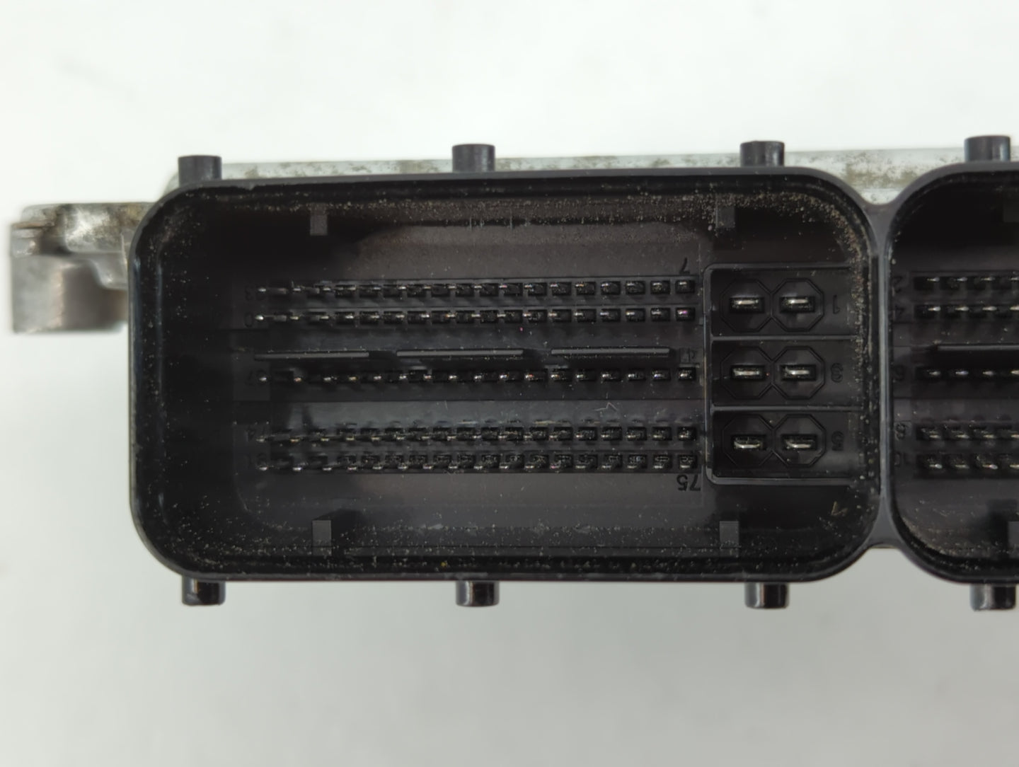 2011-2013 Hyundai Elantra PCM Engine Control Computer ECU ECM PCU OEM P/N:39103-2EMB3 39102-2EMB3 Fits Fits 2011 2012 2013 O