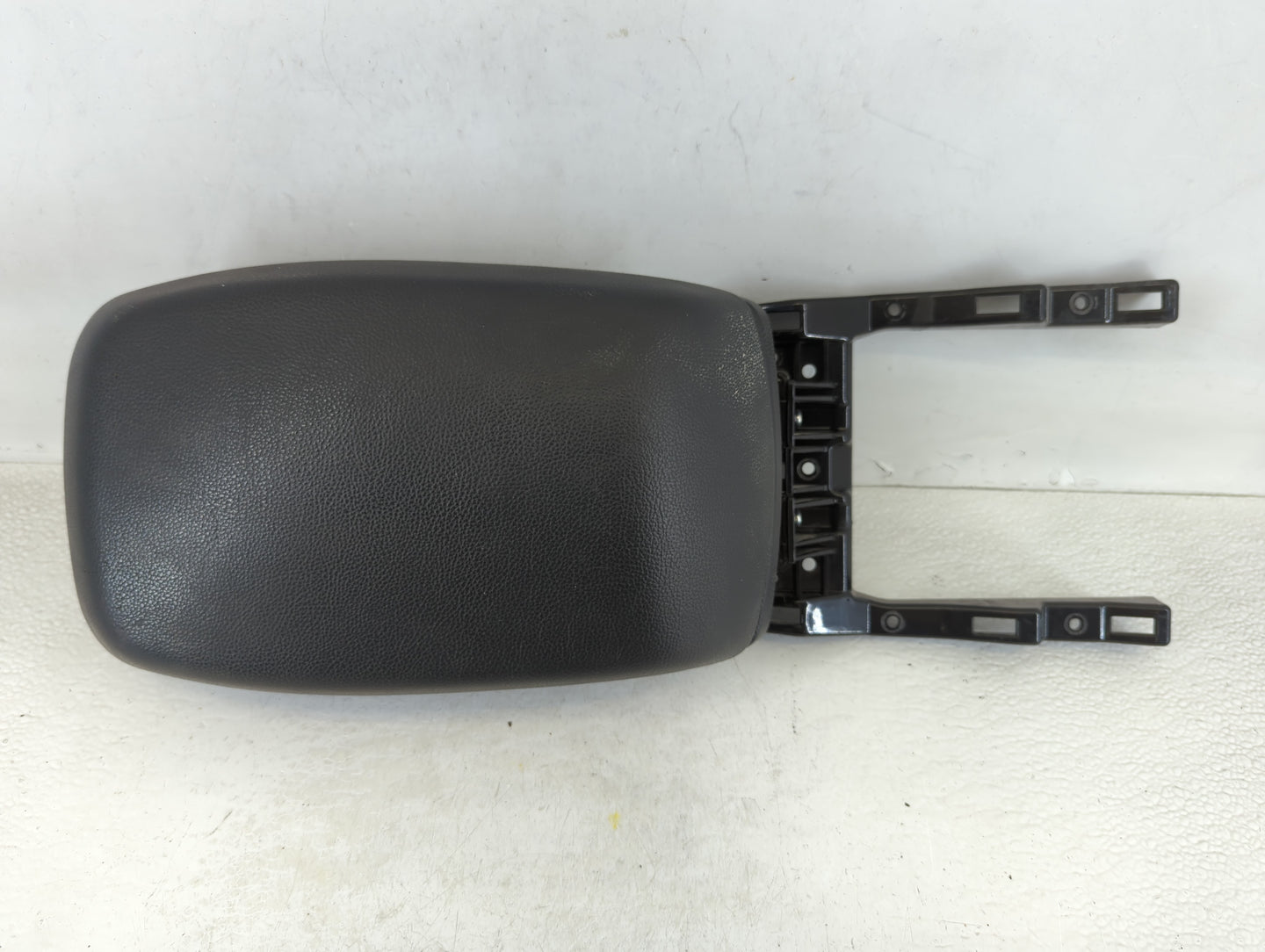 2013 Hyundai Elantra Center Console Armrest Cover Lid Black - Oemusedautoparts1.com