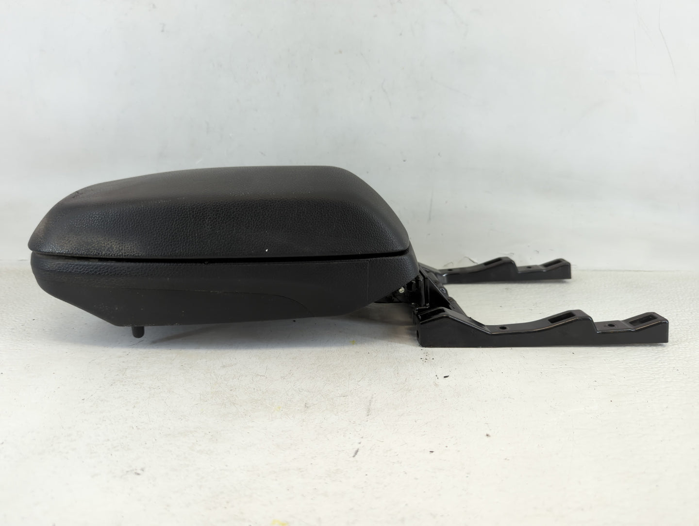 2013 Hyundai Elantra Center Console Armrest Cover Lid Black - Oemusedautoparts1.com