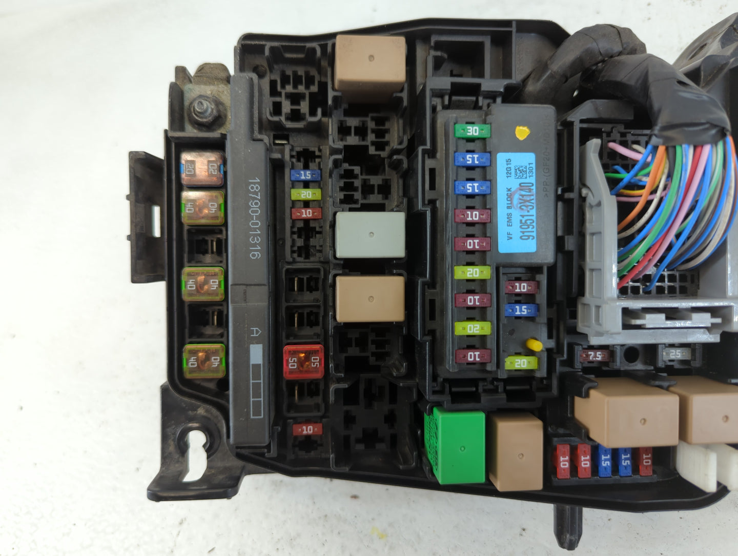2011-2013 Hyundai Elantra Fusebox Fuse Box Panel Relay Module P/N:91238 A5022 Fits Fits 2011 2012 2013 OEM Used Auto Parts -