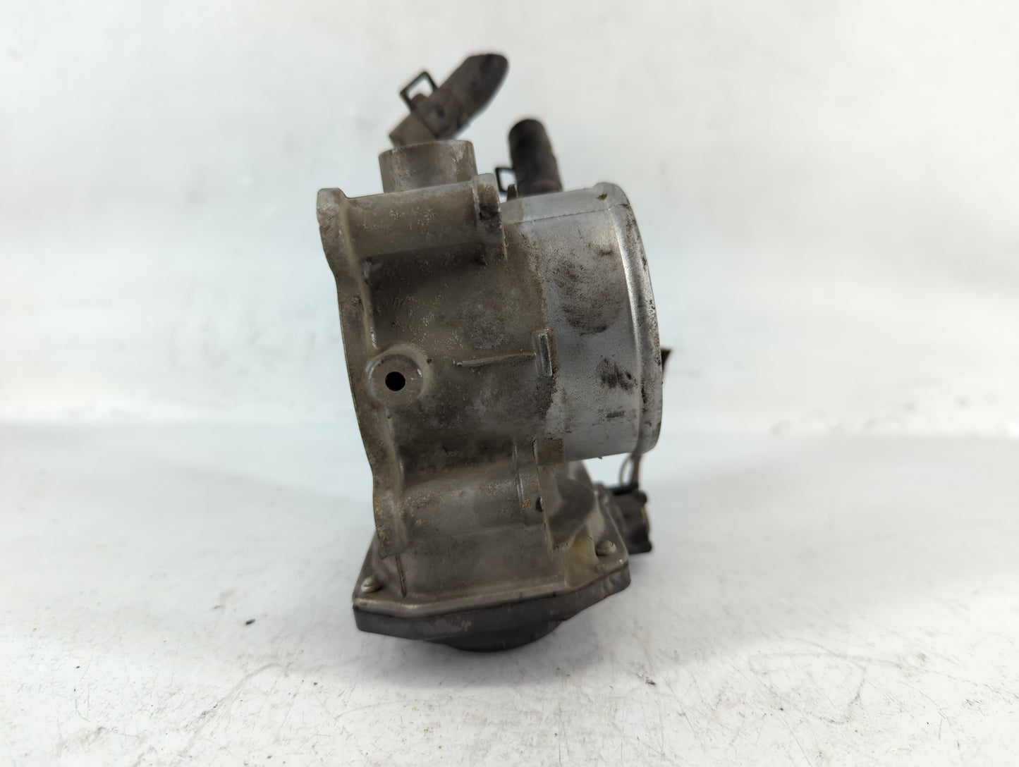 2011-2020 Hyundai Elantra Throttle Body P/N:35100-2E000 Fits Fits 2011 2012 2013 2014 2015 2016 2017 2018 2019 2020 2021 OEM