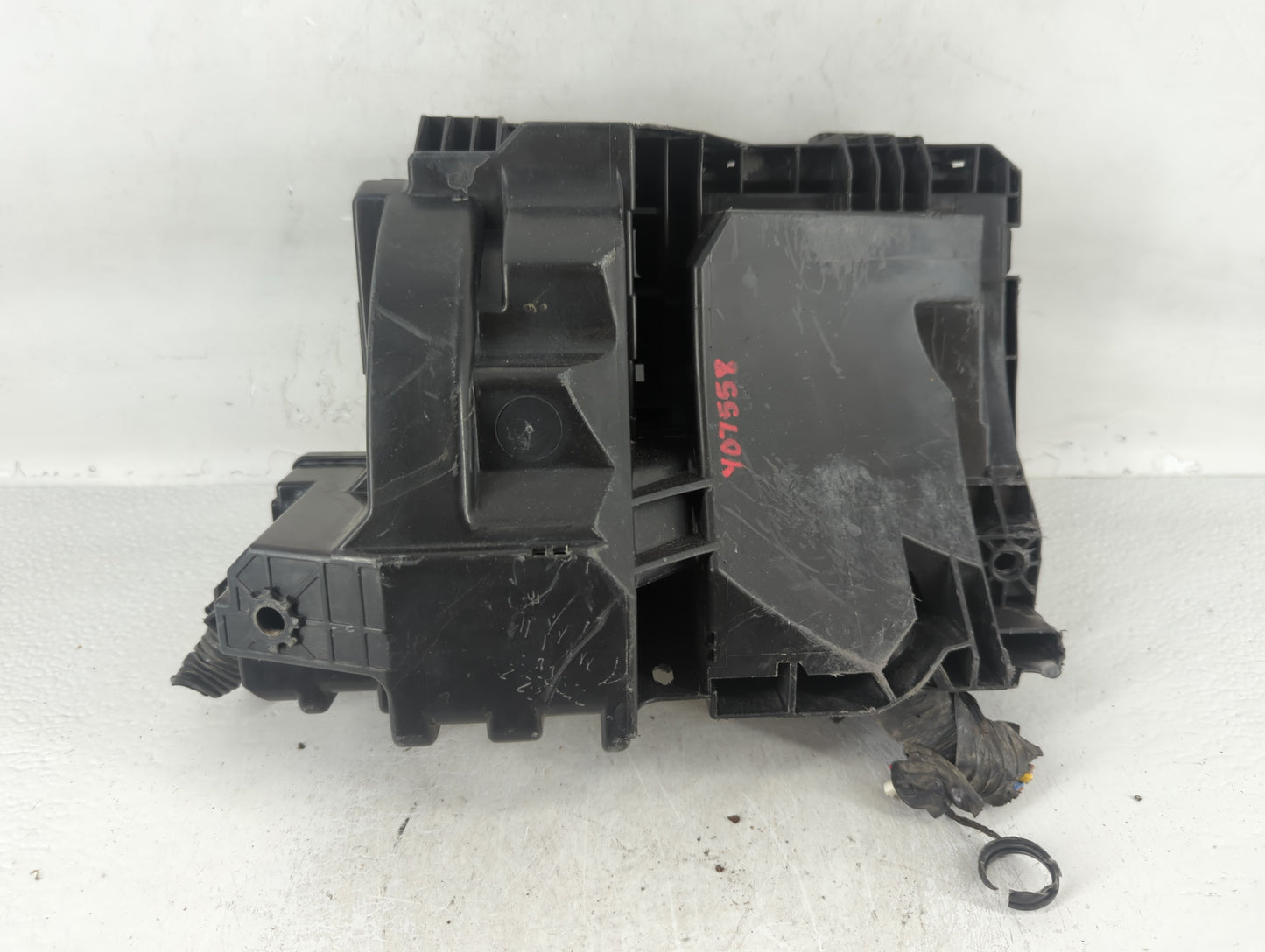 2011-2013 Hyundai Elantra Fusebox Fuse Box Panel Relay Module P/N:284B6 JG03A Fits Fits 2011 2012 2013 OEM Used Auto Parts -