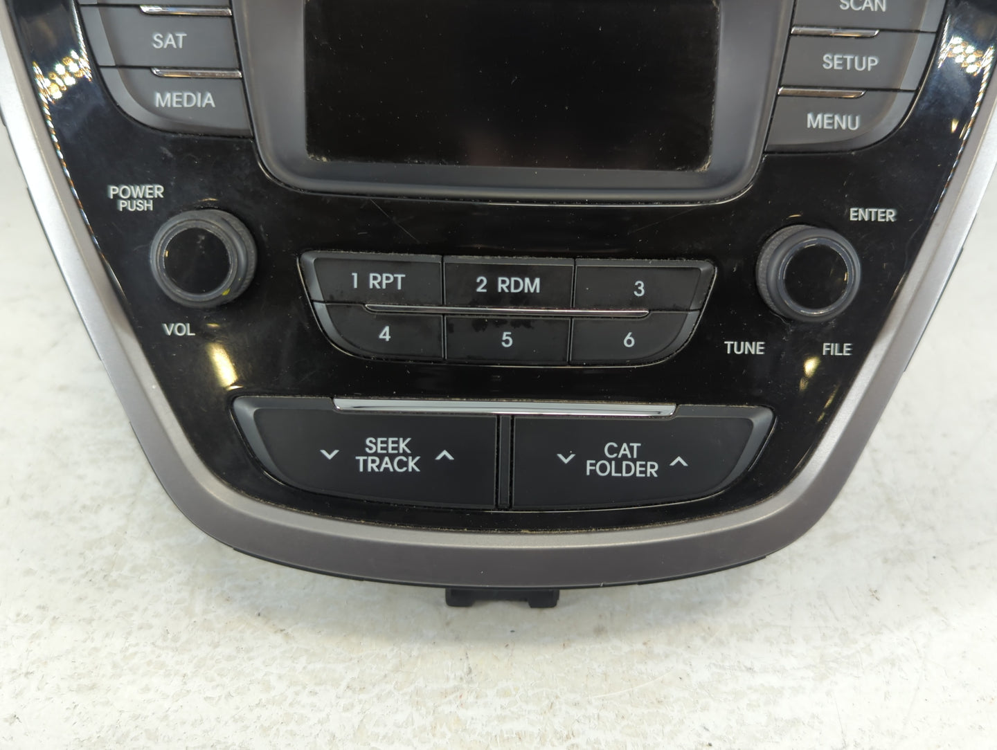 2013-2013 Hyundai Elantra Am Fm Cd Player Radio Receiver - Oemusedautoparts1.com