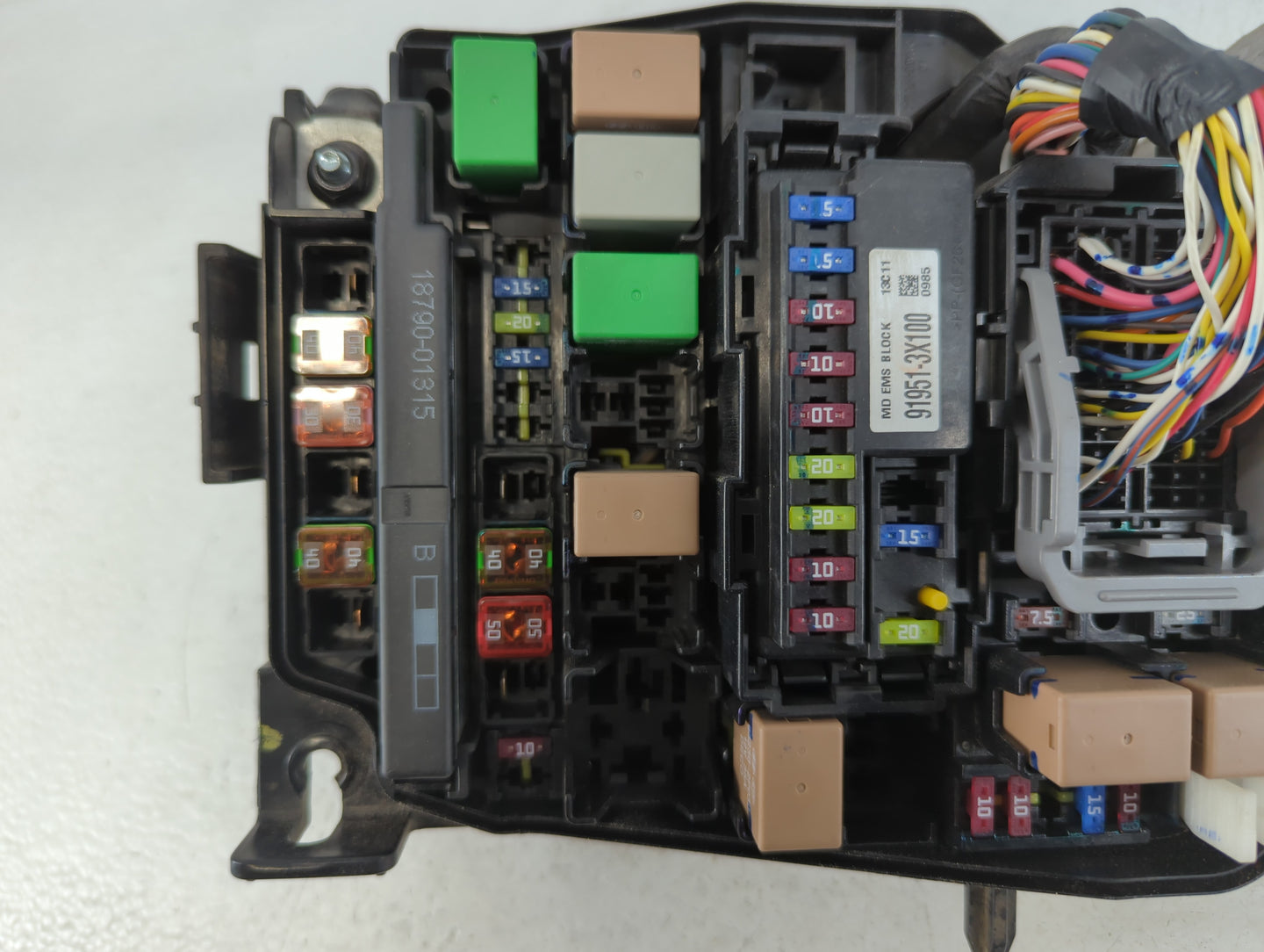 2011-2013 Hyundai Elantra Fusebox Fuse Box Panel Relay Module P/N:91950-3X711 Fits Fits 2011 2012 2013 OEM Used Auto Parts -