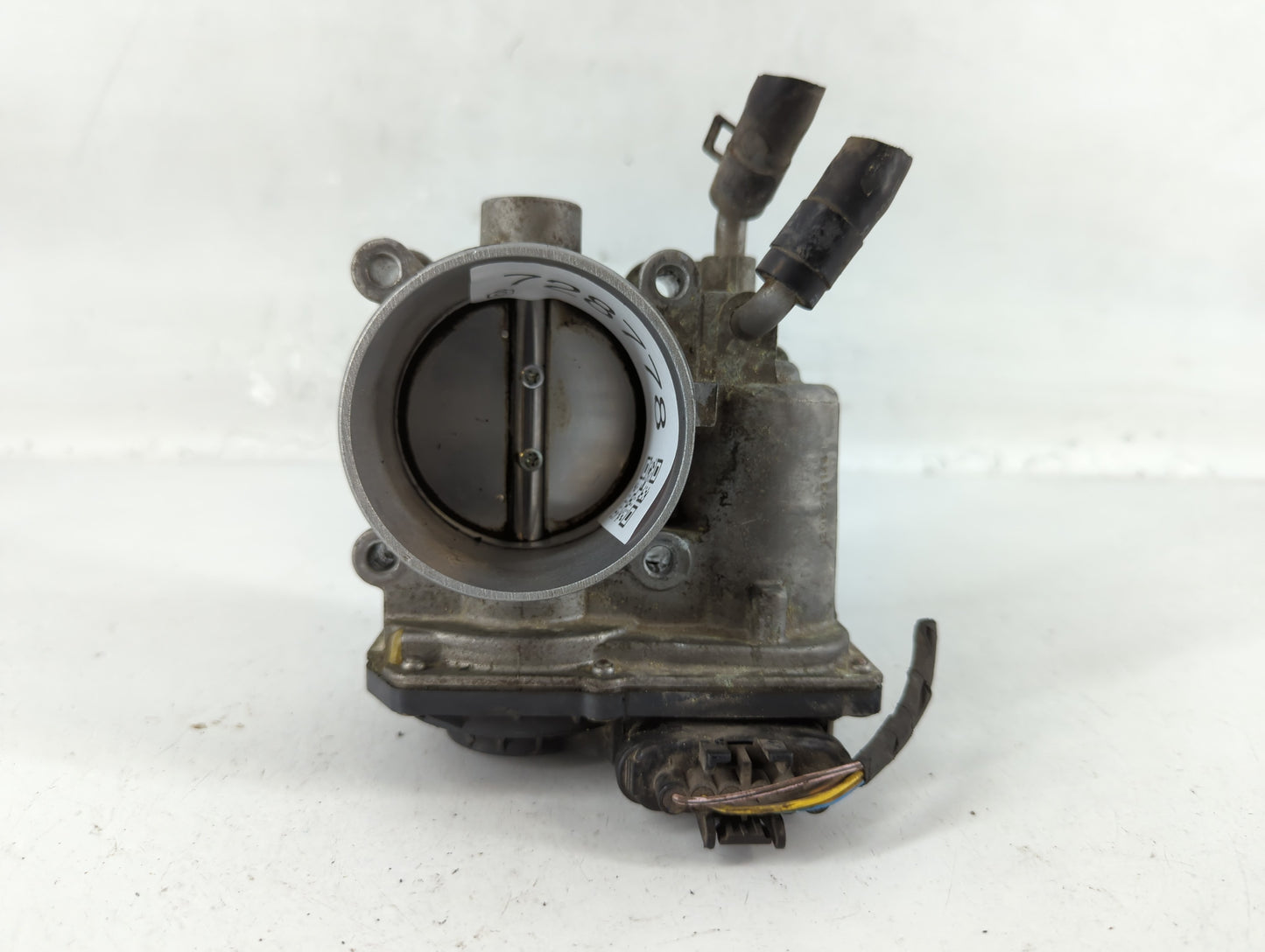 2013-2014 Hyundai Elantra Throttle Body P/N:35100-2E000 Fits Fits 2012 2013 2014 2015 2016 2018 2019 2020 2021 OEM Used Auto