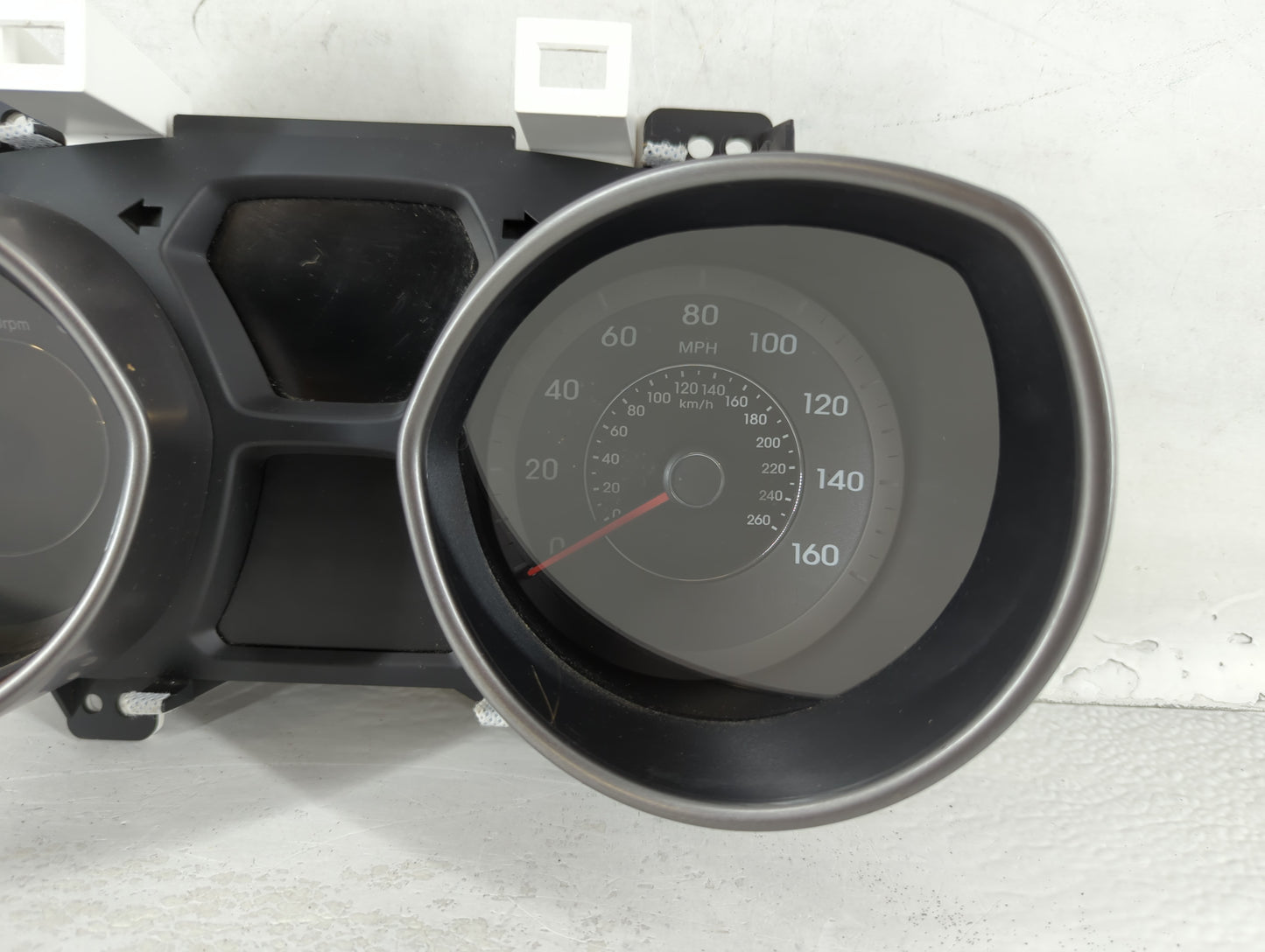 2013 Hyundai Elantra Instrument Cluster Speedometer Gauges P/N:94001-3Y520 Fits OEM Used Auto Parts - Oemusedautoparts1.com