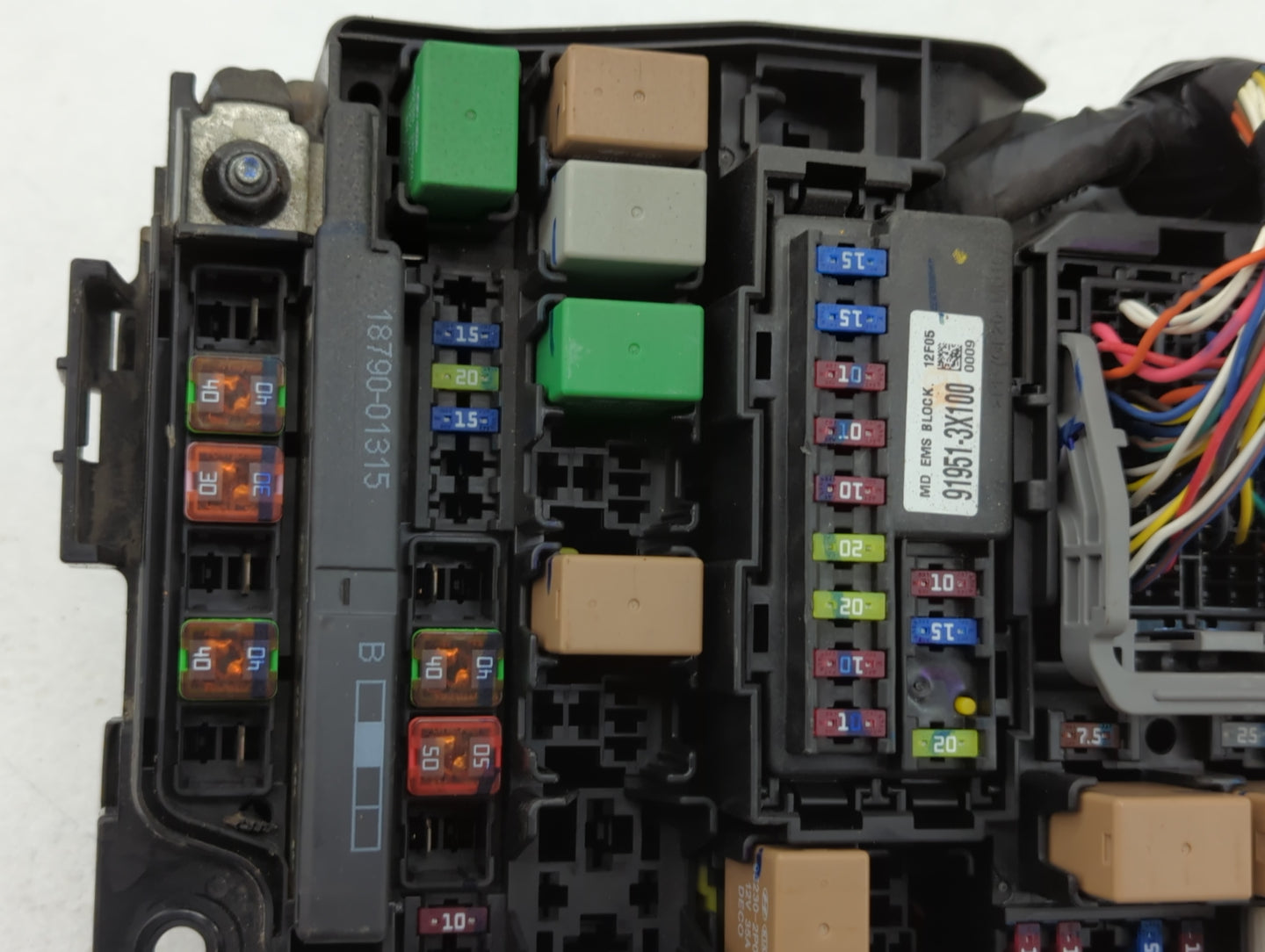 2011-2013 Hyundai Elantra Fusebox Fuse Box Panel Relay Module P/N:VS912003Y074UA Fits Fits 2011 2012 2013 OEM Used Auto Part