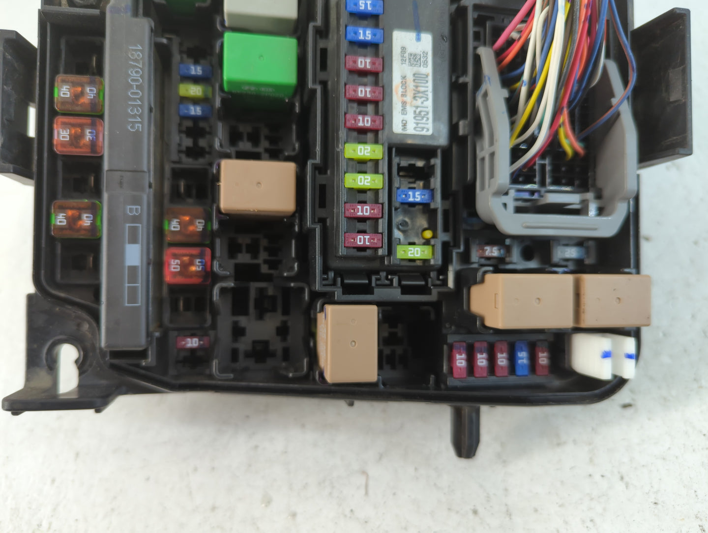 2011-2013 Hyundai Elantra Fusebox Fuse Box Panel Relay Module P/N:91950-3X711 Fits Fits 2011 2012 2013 OEM Used Auto Parts -