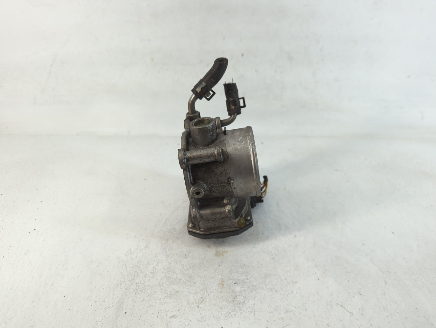 2011-2020 Hyundai Elantra Throttle Body P/N:35100-2E000 Fits Fits 2011 2012 2013 2014 2015 2016 2017 2018 2019 2020 2021 OEM