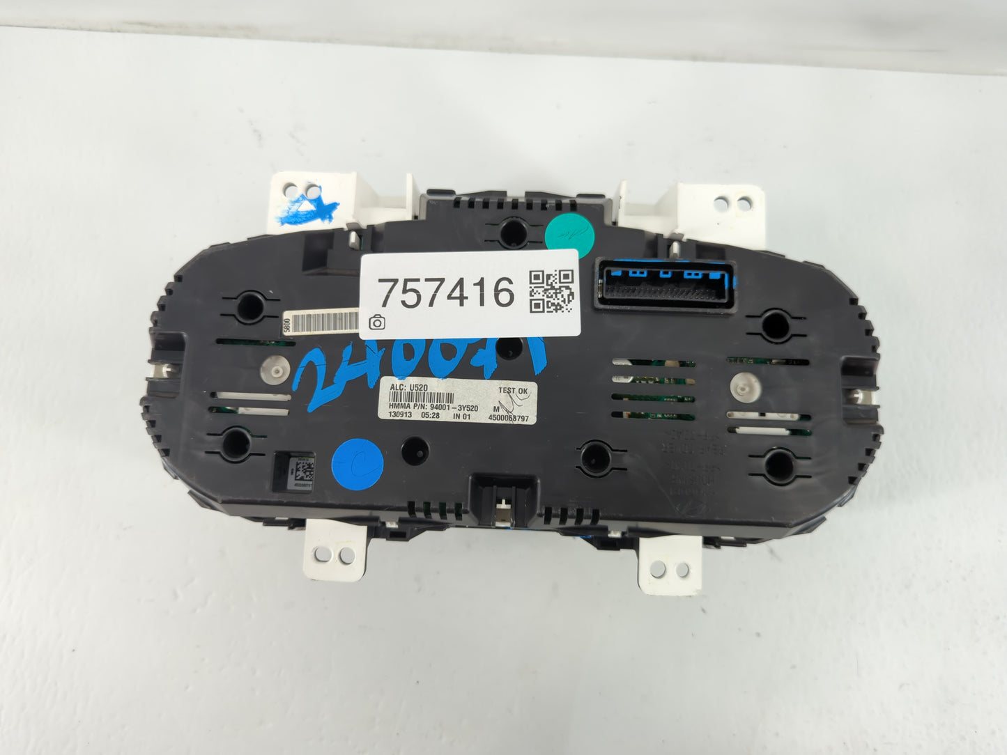 2013 Hyundai Elantra Instrument Cluster Speedometer Gauges P/N:94001-3Y520 Fits OEM Used Auto Parts - Oemusedautoparts1.com