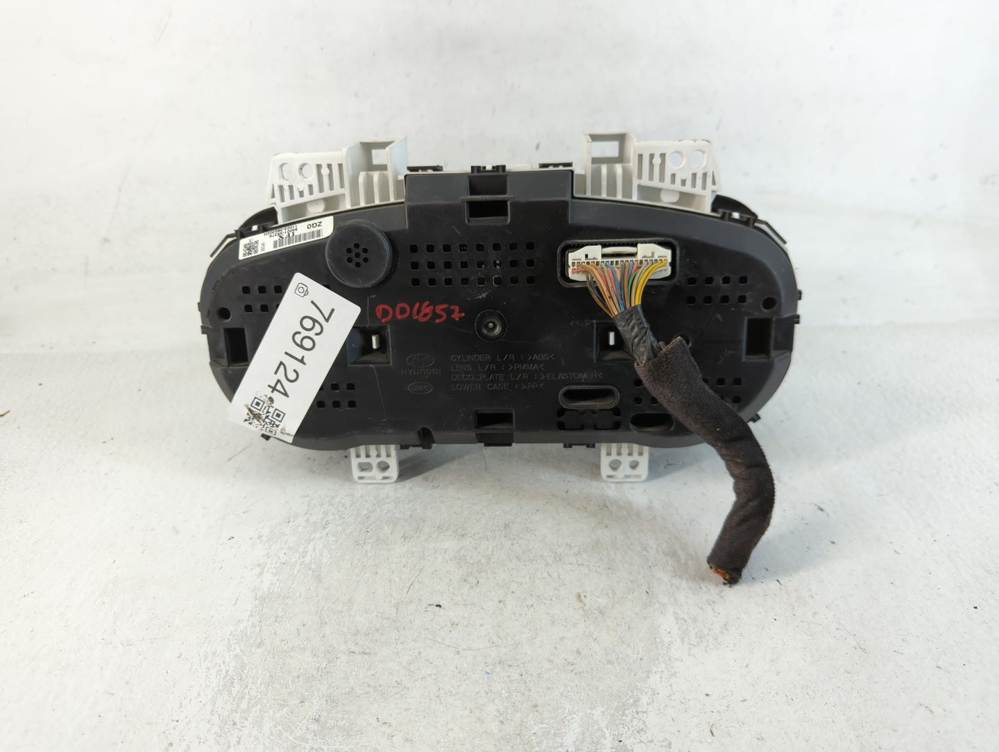 2013 Hyundai Elantra Instrument Cluster Speedometer Gauges P/N:11002-285200H 94001-3X275 Fits OEM Used Auto Parts - Oemuseda