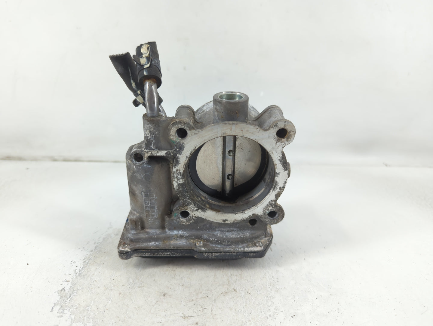 2013 Hyundai Elantra Throttle Body P/N:35100-2E000 Fits OEM Used Auto Parts - Oemusedautoparts1.com