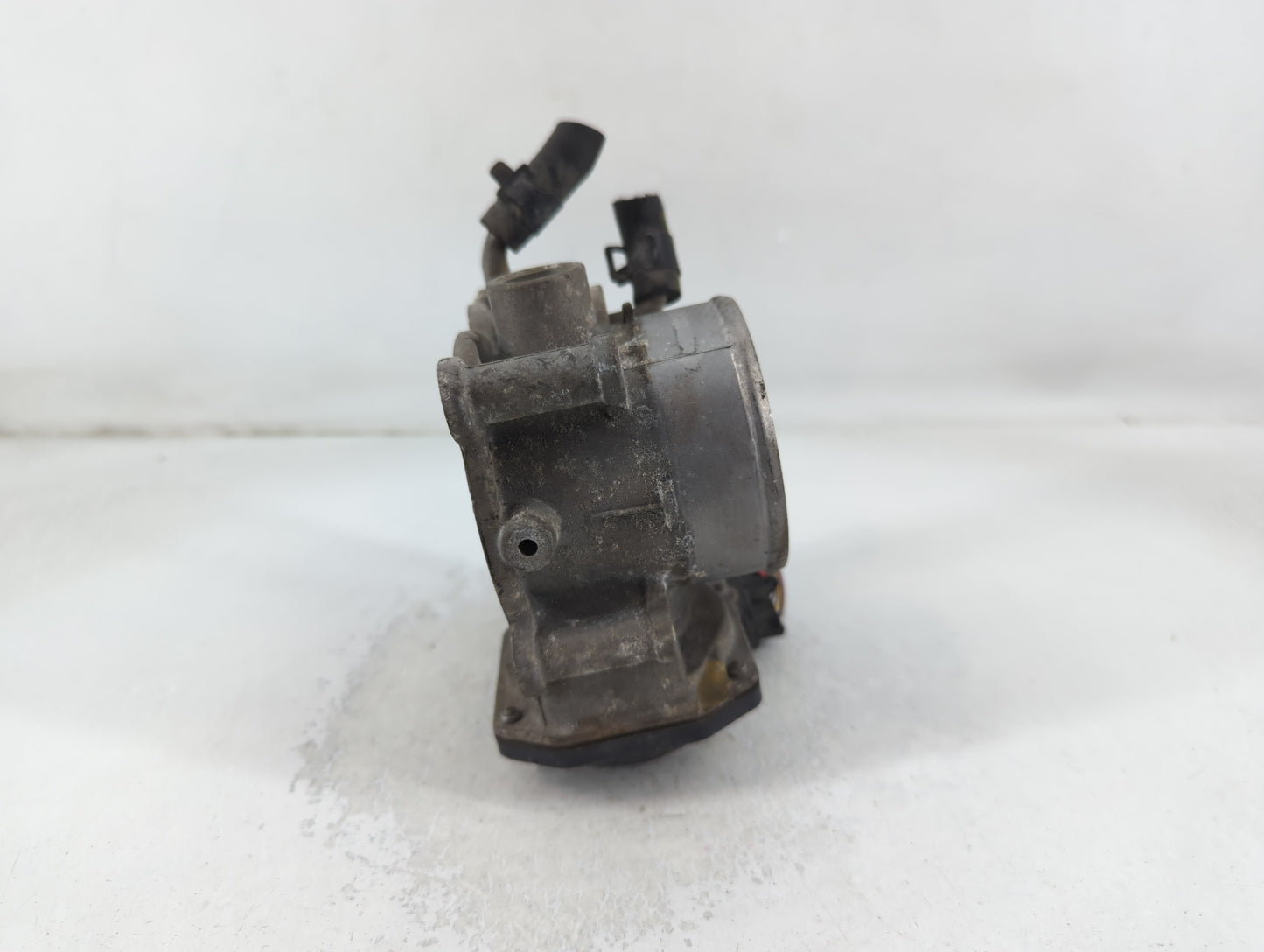 2013-2014 Hyundai Elantra Throttle Body P/N:1224B0921 Fits Fits 2012 2013 2014 2015 2016 2018 2019 2020 2021 OEM Used Auto P