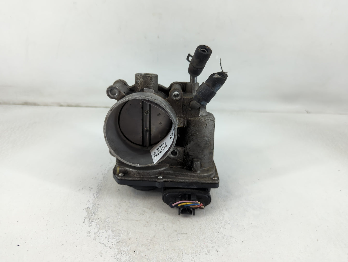 2013-2014 Hyundai Elantra Throttle Body P/N:35100-2E000 Fits Fits 2012 2013 2014 2015 2016 2018 2019 2020 2021 OEM Used Auto