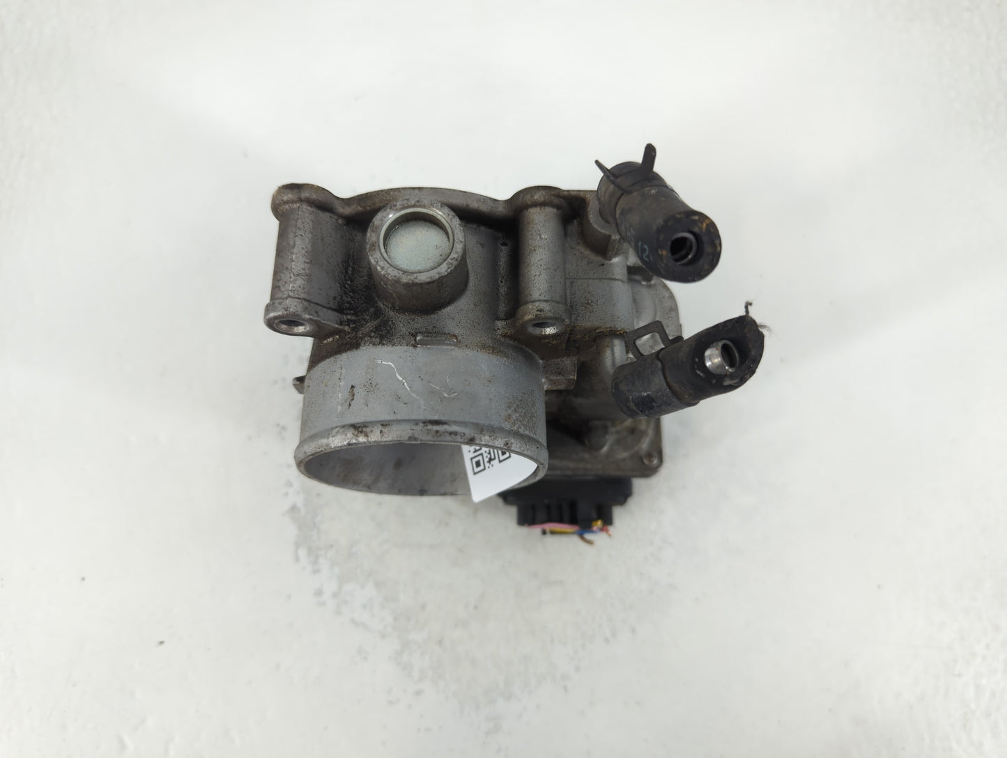 2013-2014 Hyundai Elantra Throttle Body P/N:35100-2E000 Fits Fits 2012 2013 2014 2015 2016 2018 2019 2020 2021 OEM Used Auto