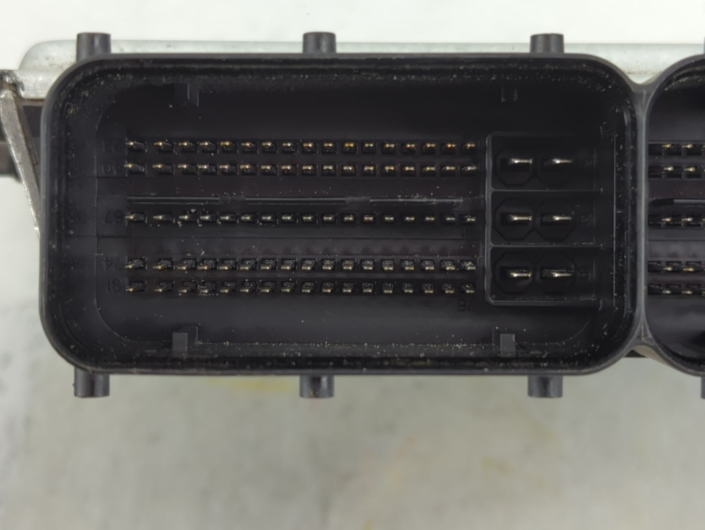 2011-2013 Hyundai Elantra PCM Engine Control Computer ECU ECM PCU OEM P/N:39103-2EMB3 39102-2EMB3 Fits Fits 2011 2012 2013 O