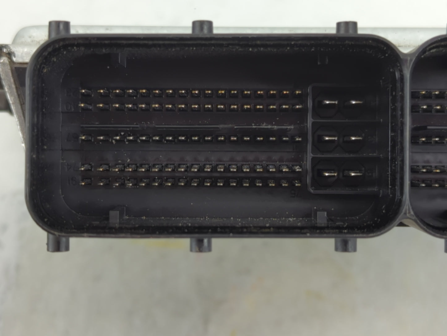 2011-2013 Hyundai Elantra PCM Engine Control Computer ECU ECM PCU OEM P/N:39103-2EMB3 39102-2EMB3 Fits Fits 2011 2012 2013 O