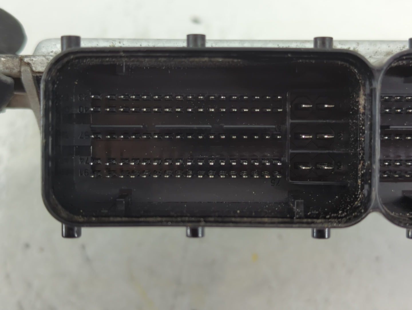 2011-2013 Hyundai Elantra PCM Engine Control Computer ECU ECM PCU OEM P/N:39103-2EMB3 39102-2EMB3 Fits Fits 2011 2012 2013 O