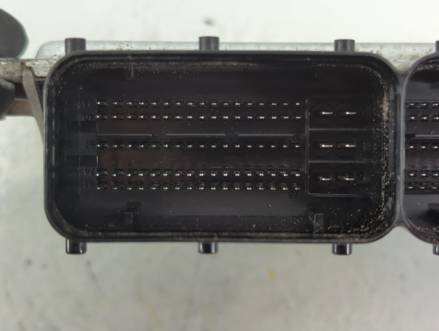 2011-2013 Hyundai Elantra PCM Engine Control Computer ECU ECM PCU OEM P/N:39103-2EMB3 39102-2EMB3 Fits Fits 2011 2012 2013 O