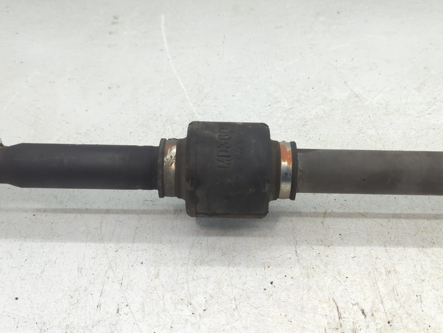 2011-2016 Hyundai Elantra Axle Shaft Front Passenger Cv C/v - Oemusedautoparts1.com