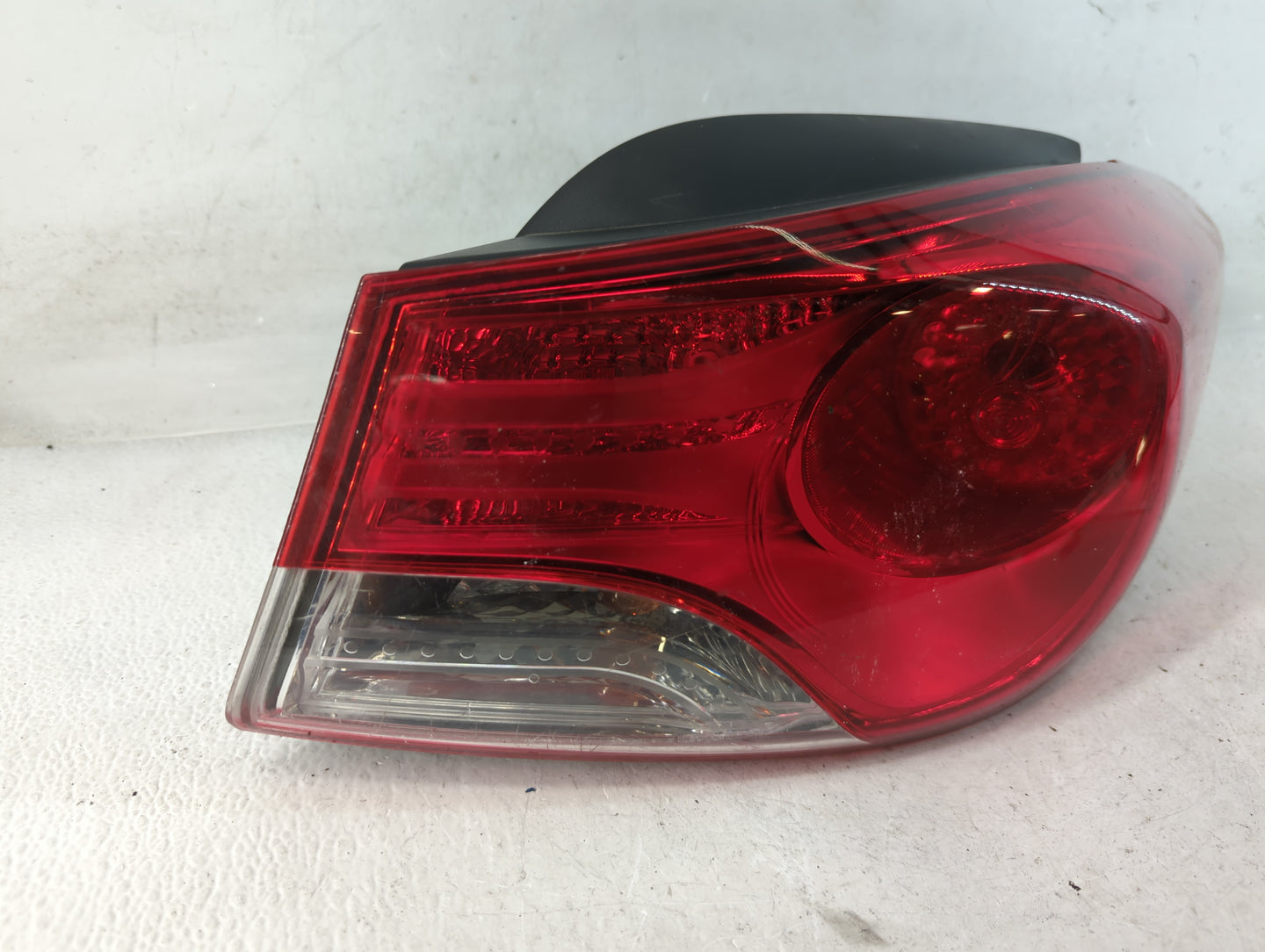 2011-2013 Hyundai Elantra Tail Light Assembly Passenger Right OEM P/N:92402-3Y Fits Fits 2011 2012 2013 OEM Used Auto Parts 