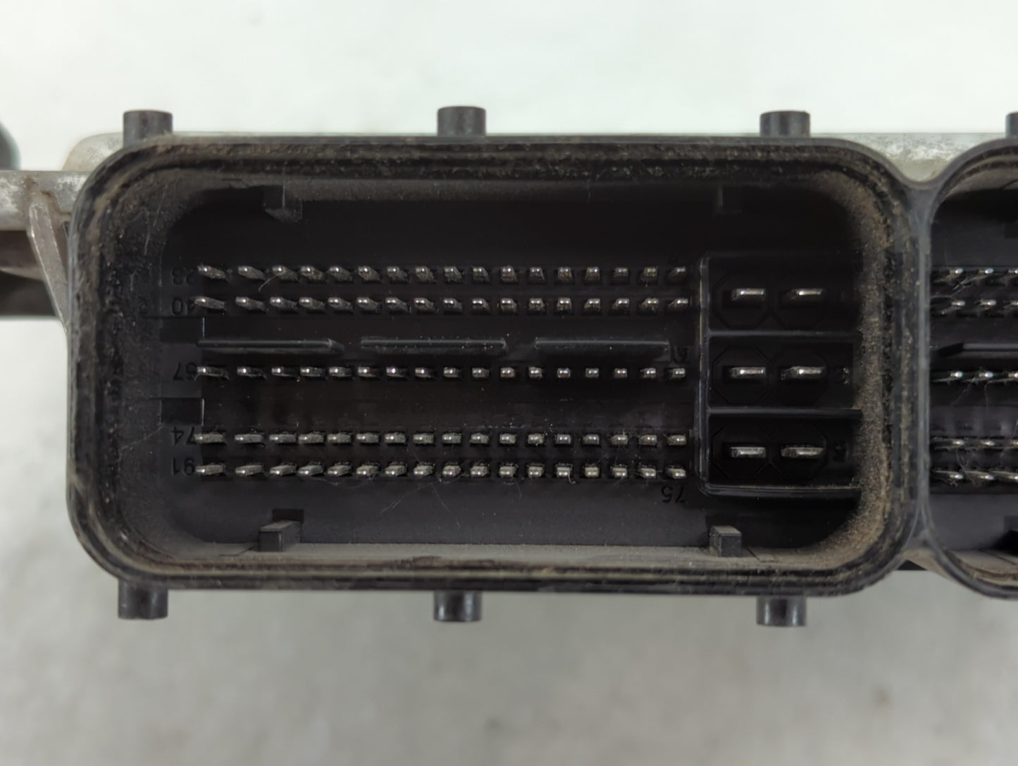 2011-2013 Hyundai Elantra PCM Engine Control Computer ECU ECM PCU OEM P/N:39103-2EMB3 39102-2EMB3 Fits Fits 2011 2012 2013 O