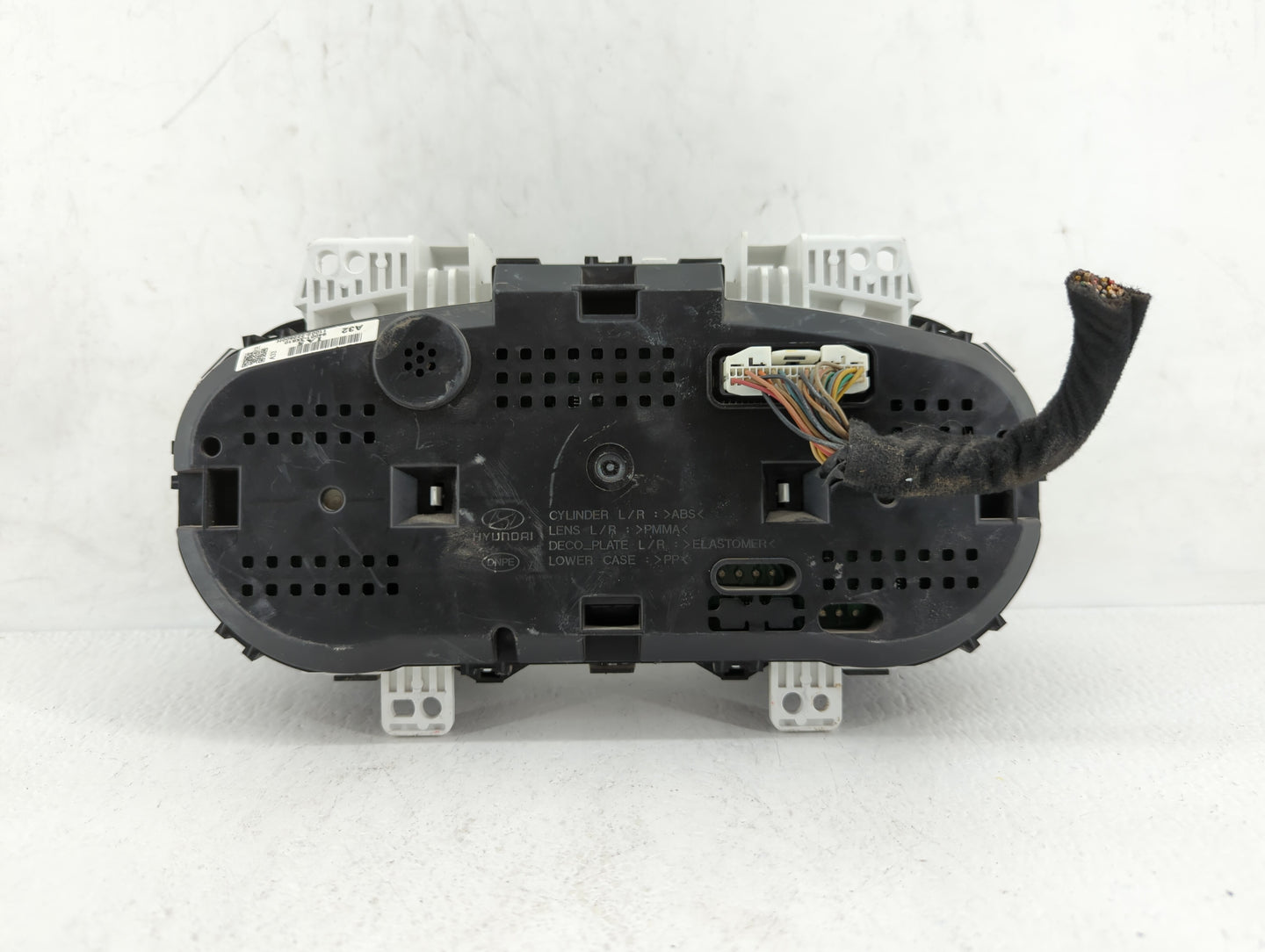 2013 Hyundai Elantra Coupe Instrument Cluster Speedometer Gauges P/N:94001-3X610 Fits OEM Used Auto Parts - Oemusedautoparts