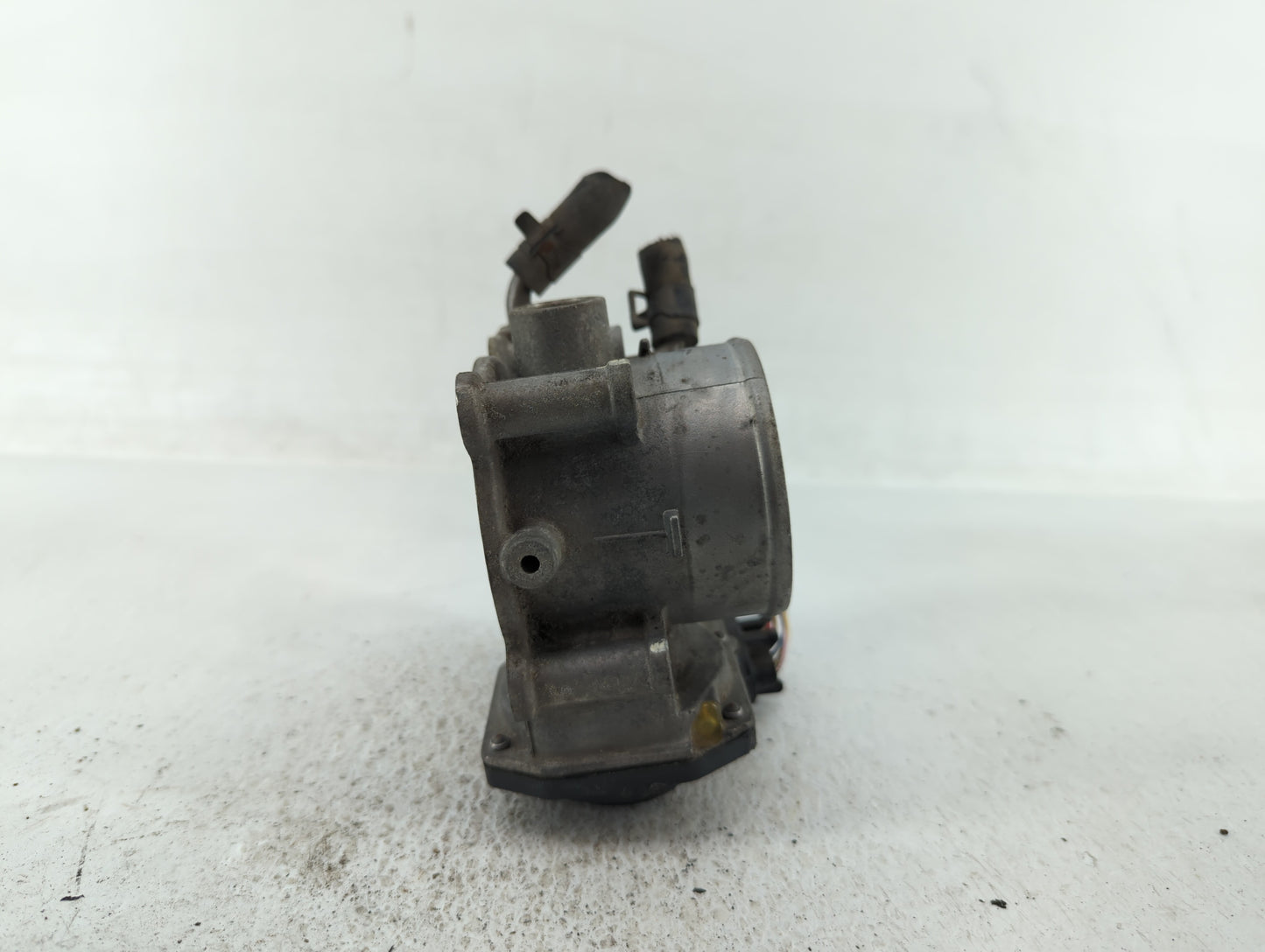 2013 Hyundai Elantra Coupe Throttle Body P/N:35100-2E000 35100-2E710 Fits Fits 2011 2012 2014 2015 2016 2017 2018 2019 2020 