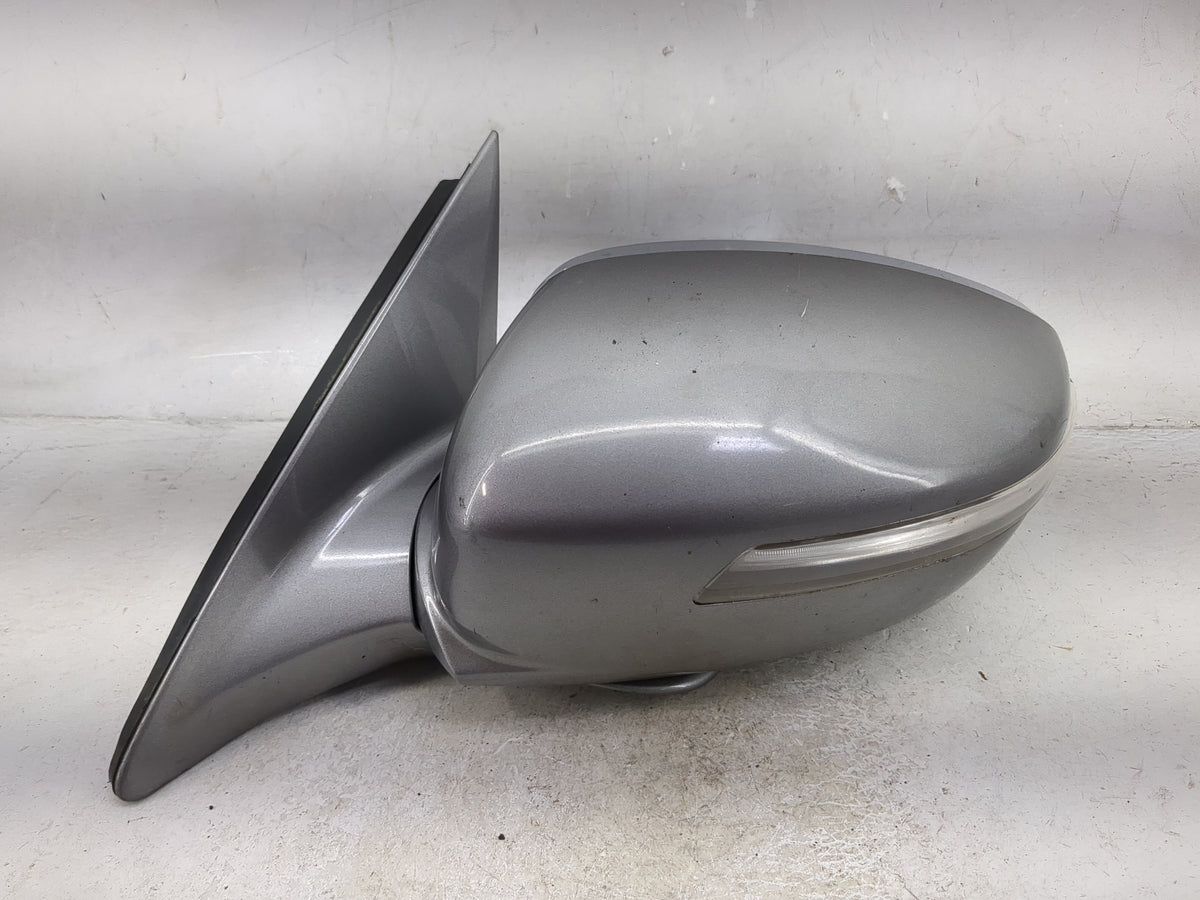 2011-2013 Hyundai Equus Driver Side View Mirror - Left Door Mirror OEM Used - Oemusedautoparts1.com