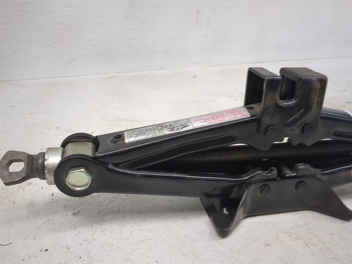 2013 Hyundai Equus Spare Scissor Car Jack - Oemusedautoparts1.com