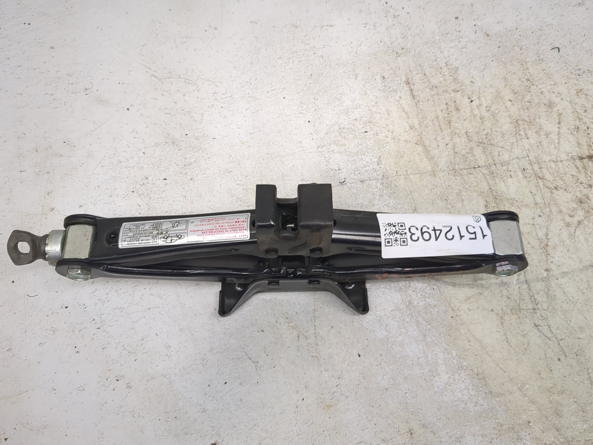 2013 Hyundai Equus Spare Scissor Car Jack - Oemusedautoparts1.com