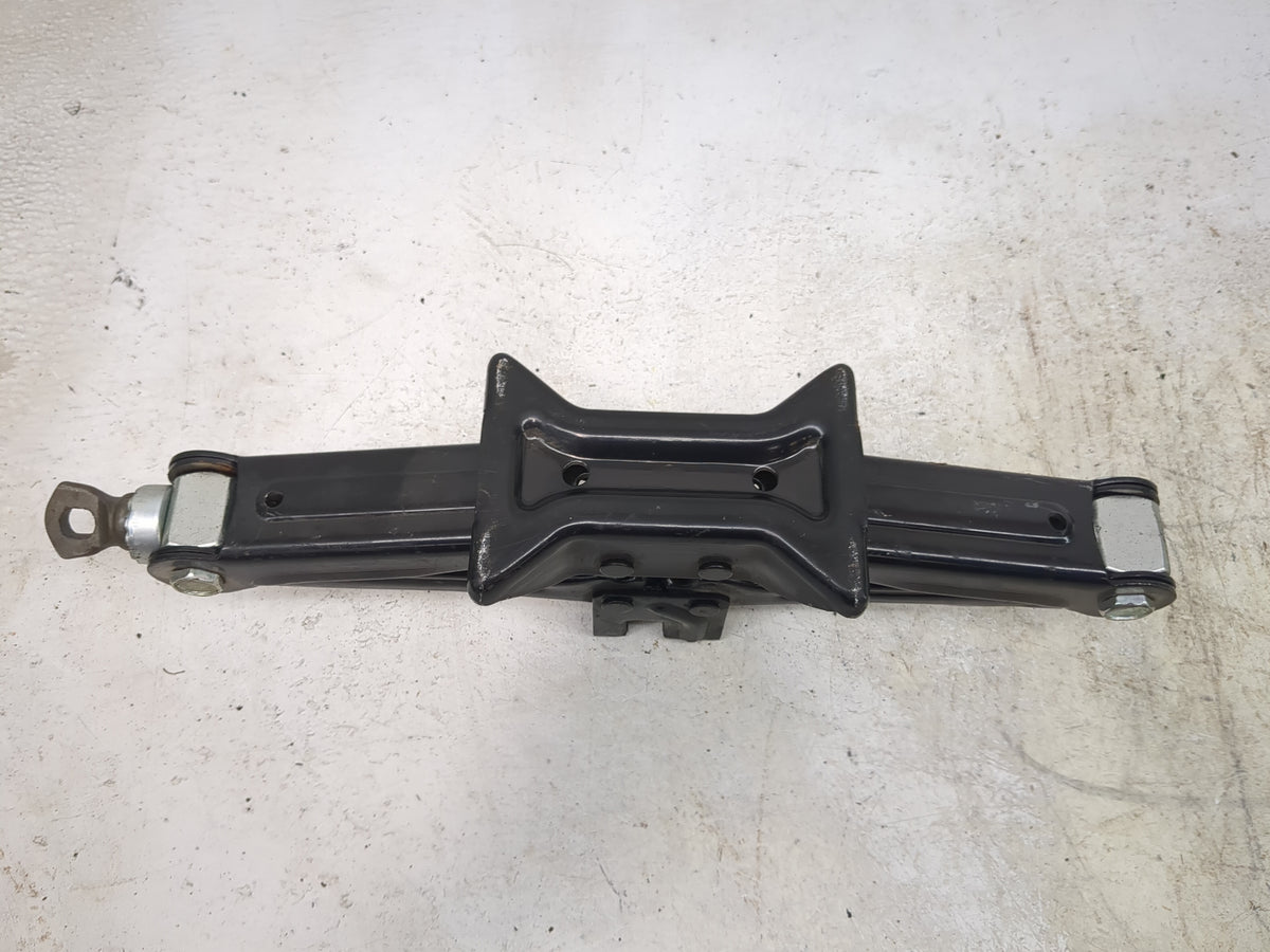 2013 Hyundai Equus Spare Scissor Car Jack - Oemusedautoparts1.com