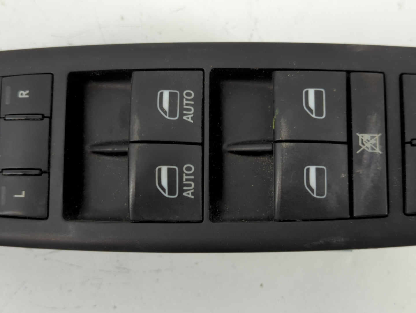 2012-2013 Hyundai Equus Master Power Window Switch Replacement Driver Side Left P/N:56046 823AC Fits Fits 2012 2013 OEM Used
