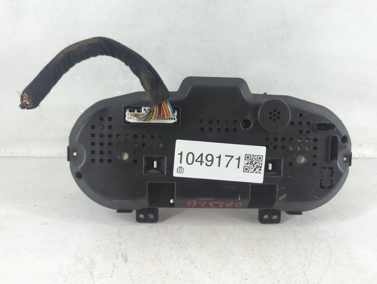 2013 Hyundai Genesis Instrument Cluster Speedometer Gauges P/N:94031-2M020 Fits OEM Used Auto Parts - Oemusedautoparts1.com