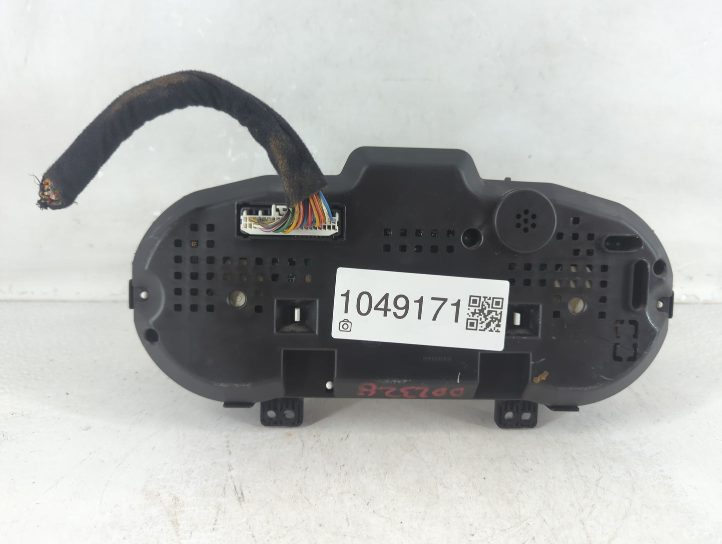 2013 Hyundai Genesis Instrument Cluster Speedometer Gauges P/N:94031-2M020 Fits OEM Used Auto Parts - Oemusedautoparts1.com