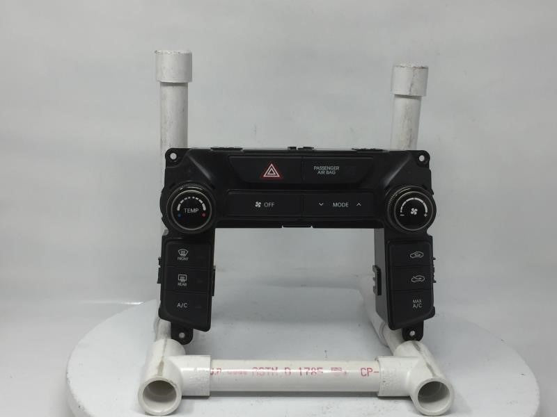 2013 Hyundai Genesis Climate Control Module Temperature AC/Heater Replacement P/N:97250-2MMC0 Fits OEM Used Auto Parts - Oem