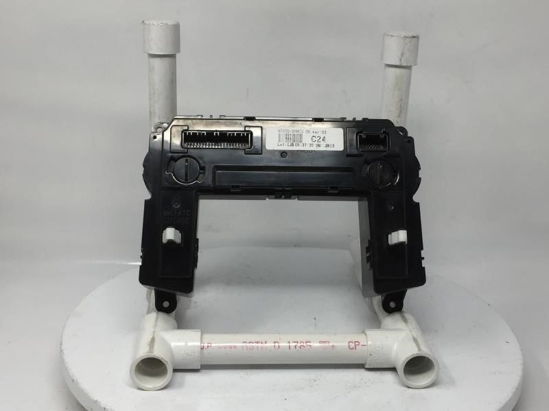 2013 Hyundai Genesis Climate Control Module Temperature AC/Heater Replacement P/N:97250-2MMC0 Fits OEM Used Auto Parts - Oem