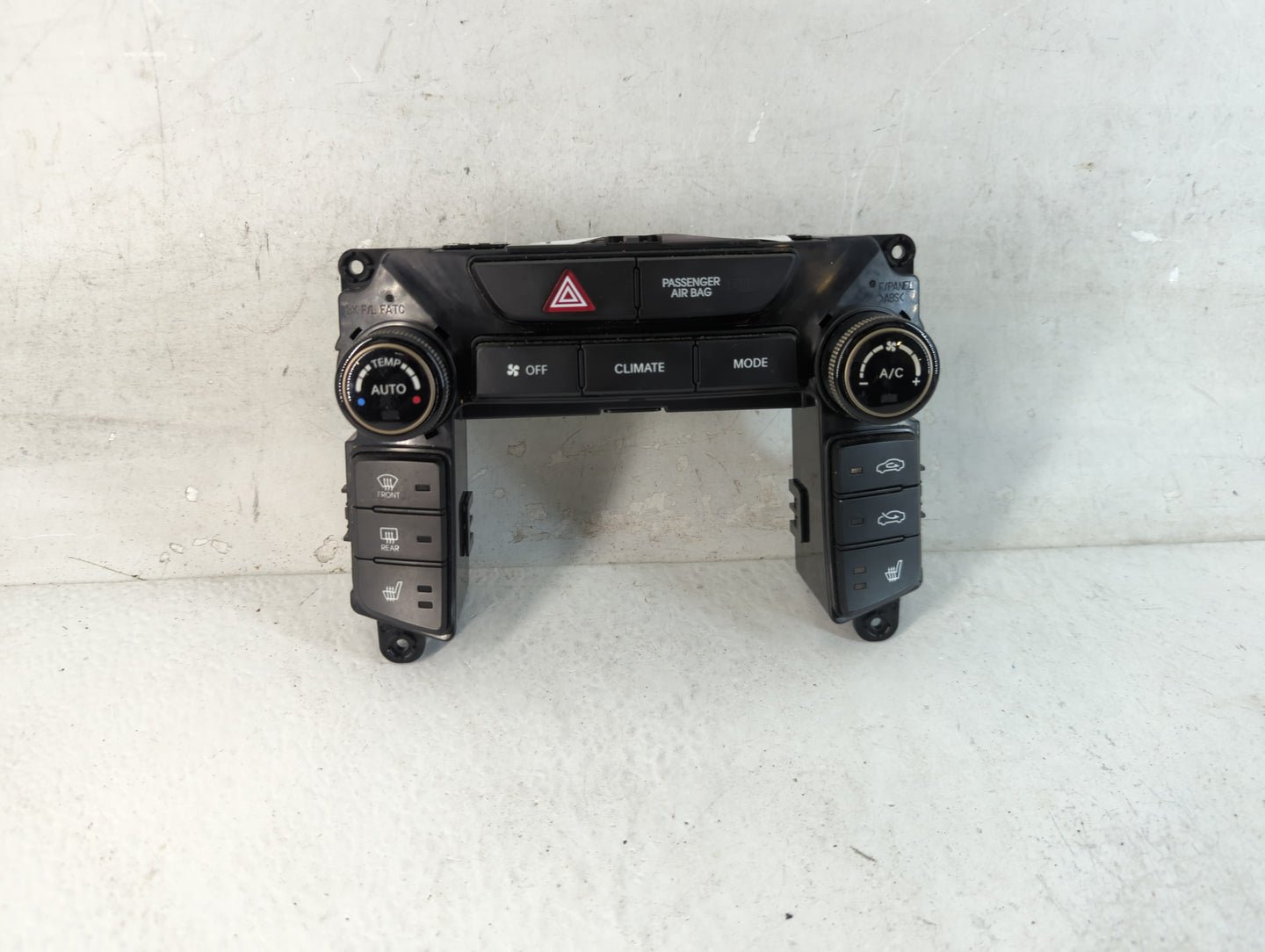 2013-2016 Hyundai Genesis Climate Control Module Temperature AC/Heater Replacement P/N:97250-2MFP0 Fits Fits 2013 2014 2015 