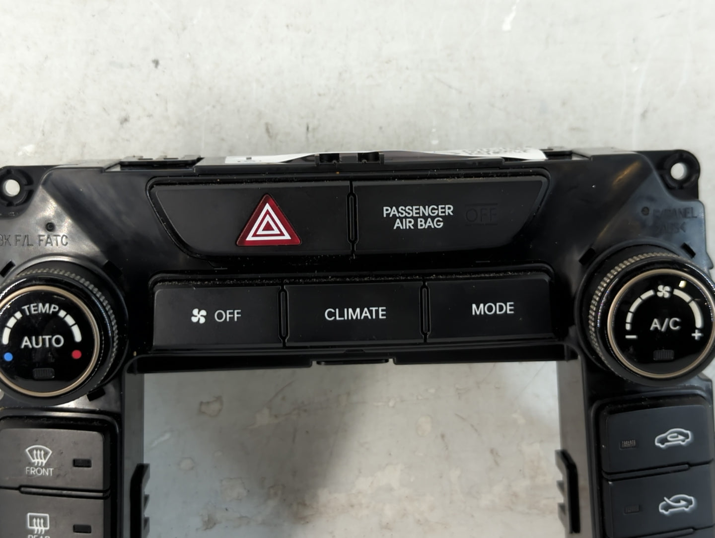 2013-2016 Hyundai Genesis Climate Control Module Temperature AC/Heater Replacement P/N:97250-2MFP0 Fits Fits 2013 2014 2015 