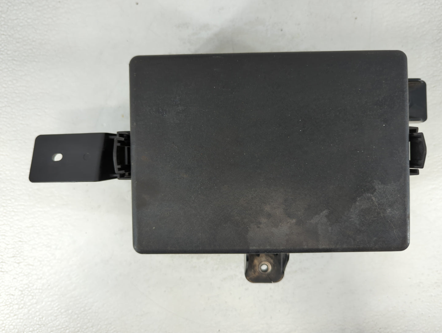 2013-2014 Hyundai Genesis Fusebox Fuse Box Panel Relay Module P/N:6B62 91263 2M6 Fits Fits 2013 2014 OEM Used Auto Parts - O