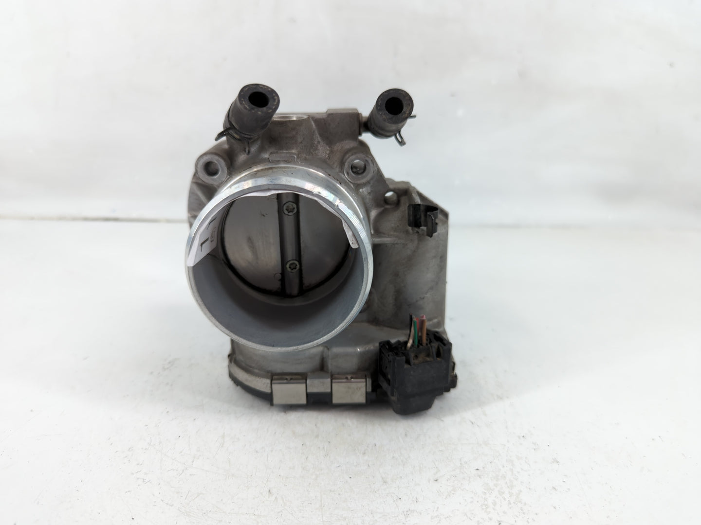 2009-2014 Hyundai Genesis Throttle Body P/N:35100-2C300 Fits Fits 2009 2010 2011 2012 2013 2014 OEM Used Auto Parts - Oemuse