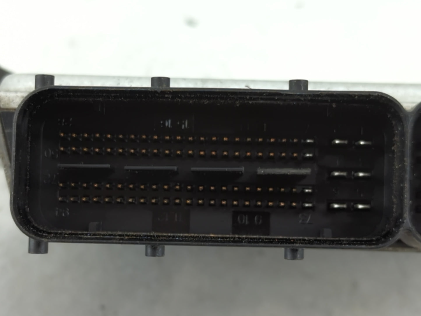 2013-2014 Hyundai Genesis PCM Engine Control Computer ECU ECM PCU OEM P/N:39172-2C060 Fits Fits 2013 2014 OEM Used Auto Part