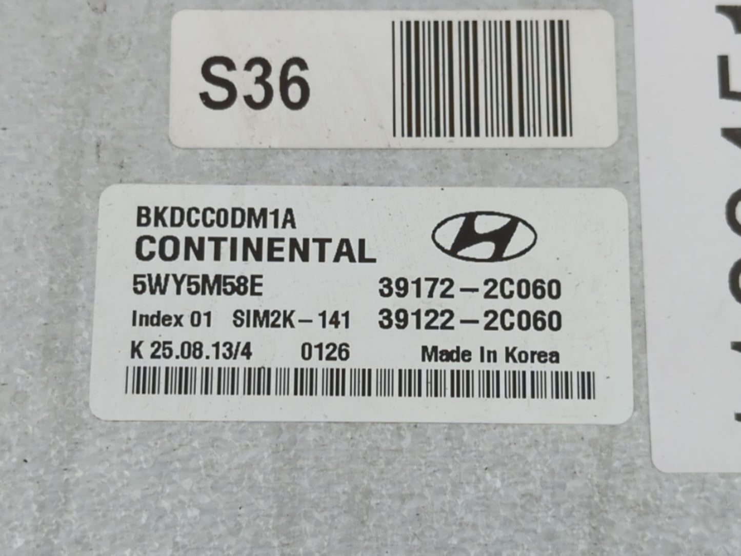 2013-2014 Hyundai Genesis PCM Engine Control Computer ECU ECM PCU OEM P/N:39172-2C060 Fits Fits 2013 2014 OEM Used Auto Part