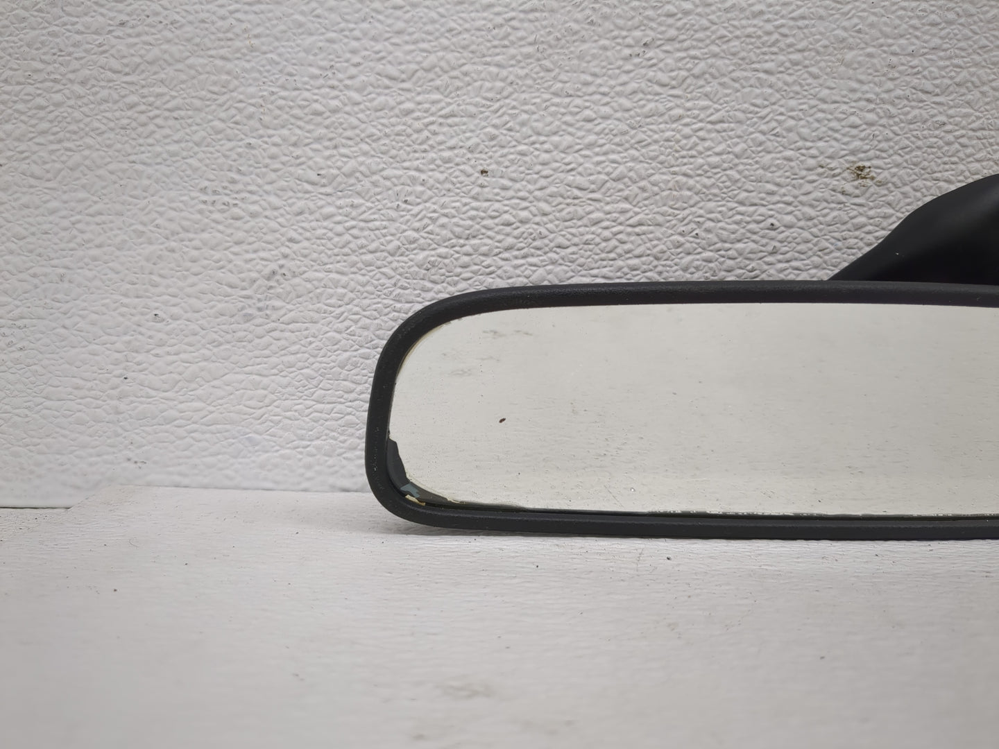 2009-2016 Hyundai Genesis Interior Rear View Mirror Replacement OEM P/N:E11026666 Fits OEM Used Auto Parts - Oemusedautopart