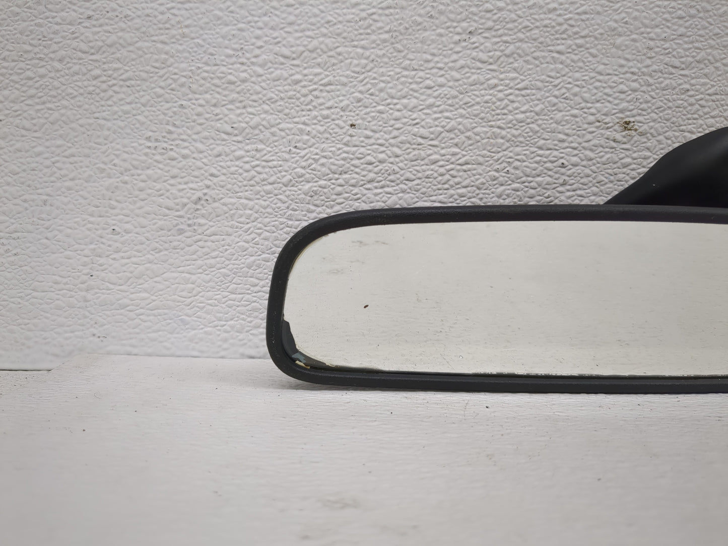 2009-2016 Hyundai Genesis Interior Rear View Mirror Replacement OEM P/N:E11026666 Fits OEM Used Auto Parts - Oemusedautopart