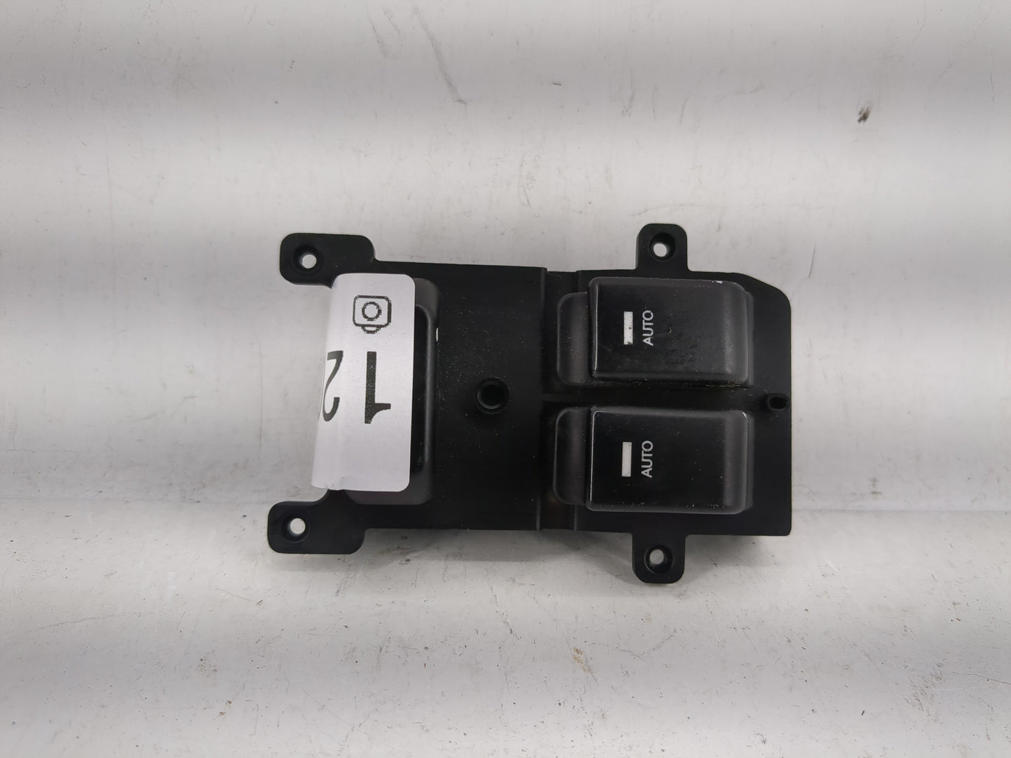 2013-2016 Hyundai Genesis Master Power Window Switch Replacement Driver Side Left P/N:202008375 Fits Fits 2013 2014 2015 201