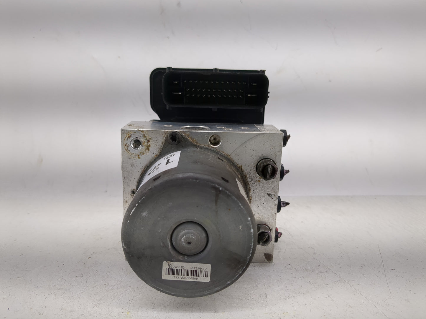 2013 Hyundai Genesis ABS Pump Control Module Replacement P/N:BE6003L105 Fits OEM Used Auto Parts - Oemusedautoparts1.com