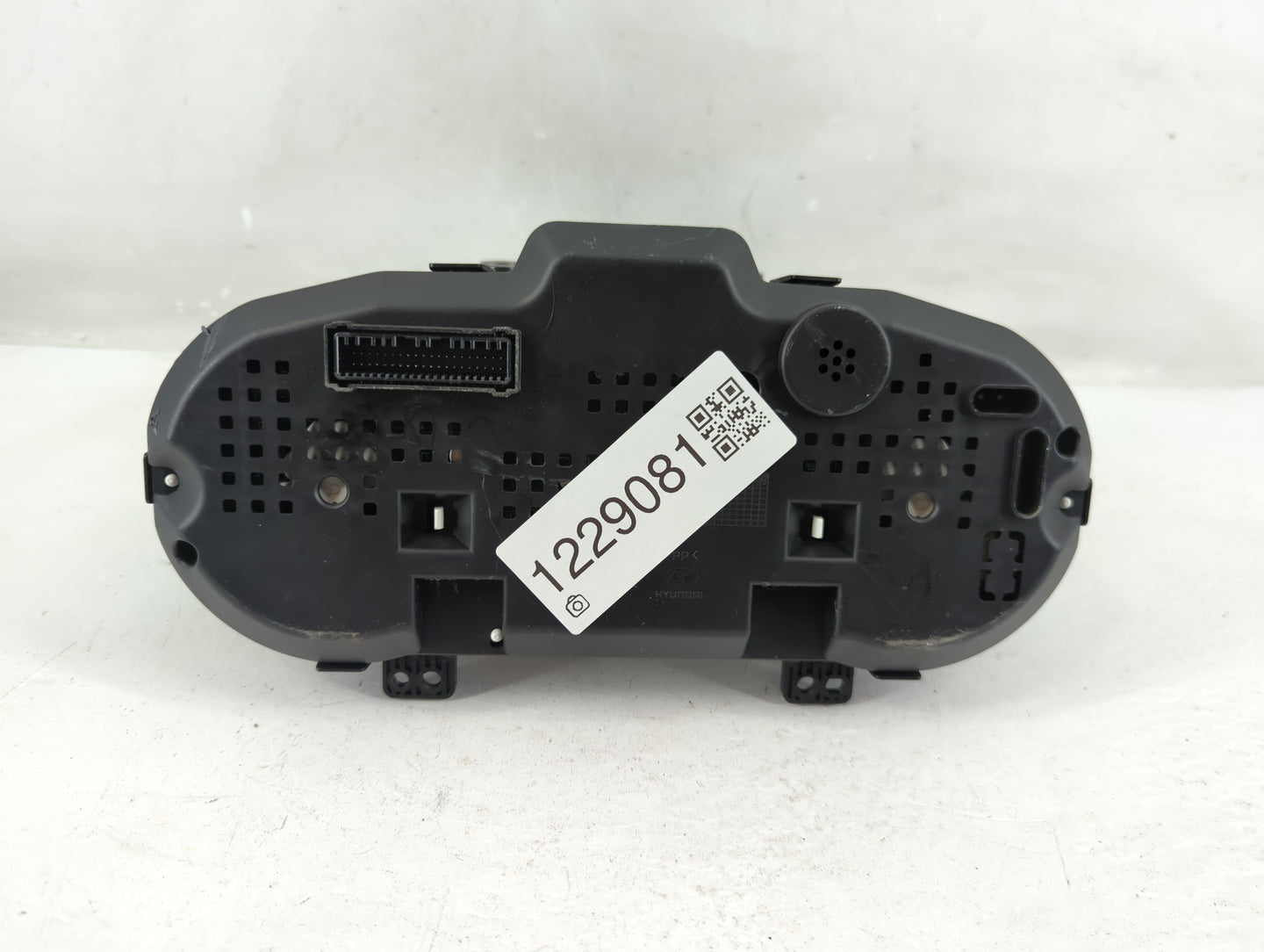2013 Hyundai Genesis Instrument Cluster Speedometer Gauges P/N:94031-2M050 Fits OEM Used Auto Parts - Oemusedautoparts1.com